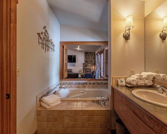 Landhaus Erika - Leavenworth - Bathroom
