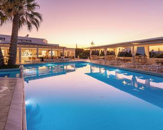 Ilios Suites - Gouves - Piscina