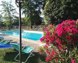 Agriturismo Nestore - Montone - Pool
