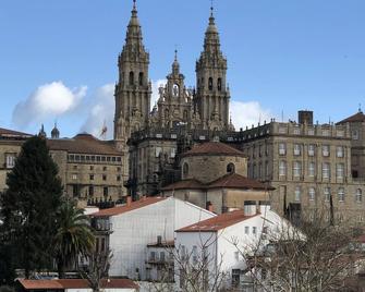Hostal Costa Azul - Santiago de Compostela - Building