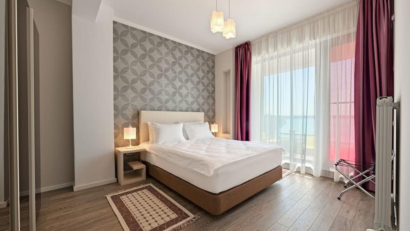 Tomis Garden Apartments Mamaia