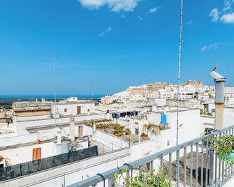 Olivia in Wonderland by Wonderful Italy - Ostuni - Balcón