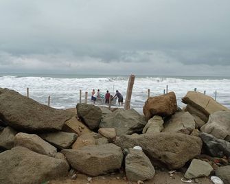 Your oasis on the beach where the mangrove meets the Portoviejo River in La Boca - San Jacinto y San Clemente - Beach