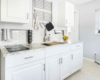 Small studio in Cape Coral close to many restaraunts - Cape Coral - Kitchen