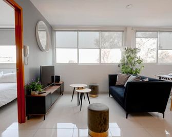 Amazing apartment close to Foro Sol Colonia Roma Airport and Downtown - Mexico City - Living room