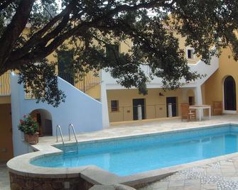 Papillo Resort Borgo Antico - Arzachena - Havuz