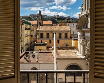 Neapolis - נאפולי - מרפסת