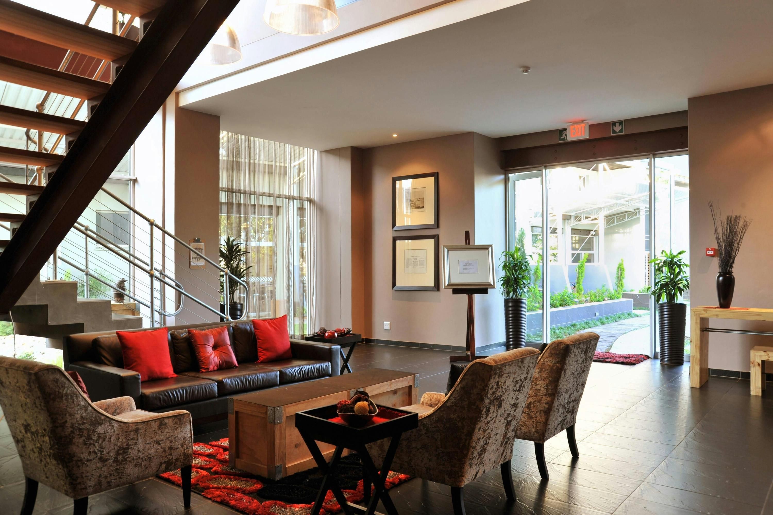 Protea Hotel by Marriott O.R. Tambo Airport - קמפטון פארק - לובי