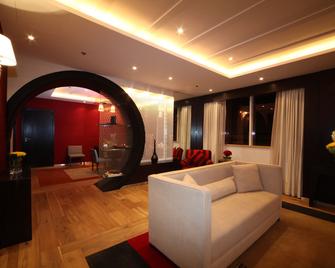 Novotel Riyadh Al Anoud - Riyadh - Living room