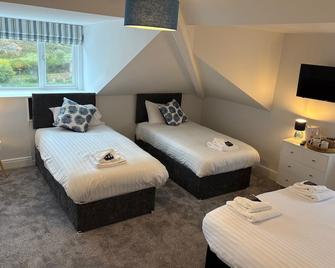 The Marine Hotel - Criccieth - Schlafzimmer