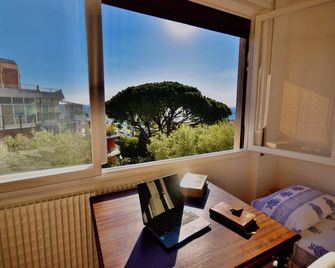 Relax Apartment 5 by Wonderful Italy - Sanremo - Balcón