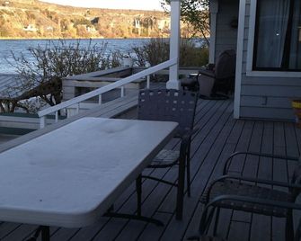 Summer Family Fun/ Winter Hunter's Paradise - Hagerman - Patio