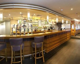 Premier Inn Dartford - Dartford - Bar