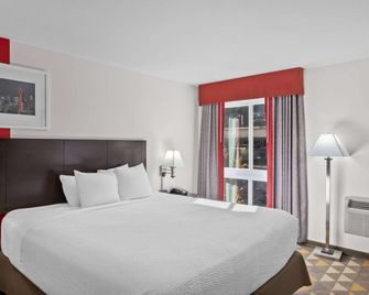 Ramada by Wyndham SeaTac Airport - SeaTac - Habitación