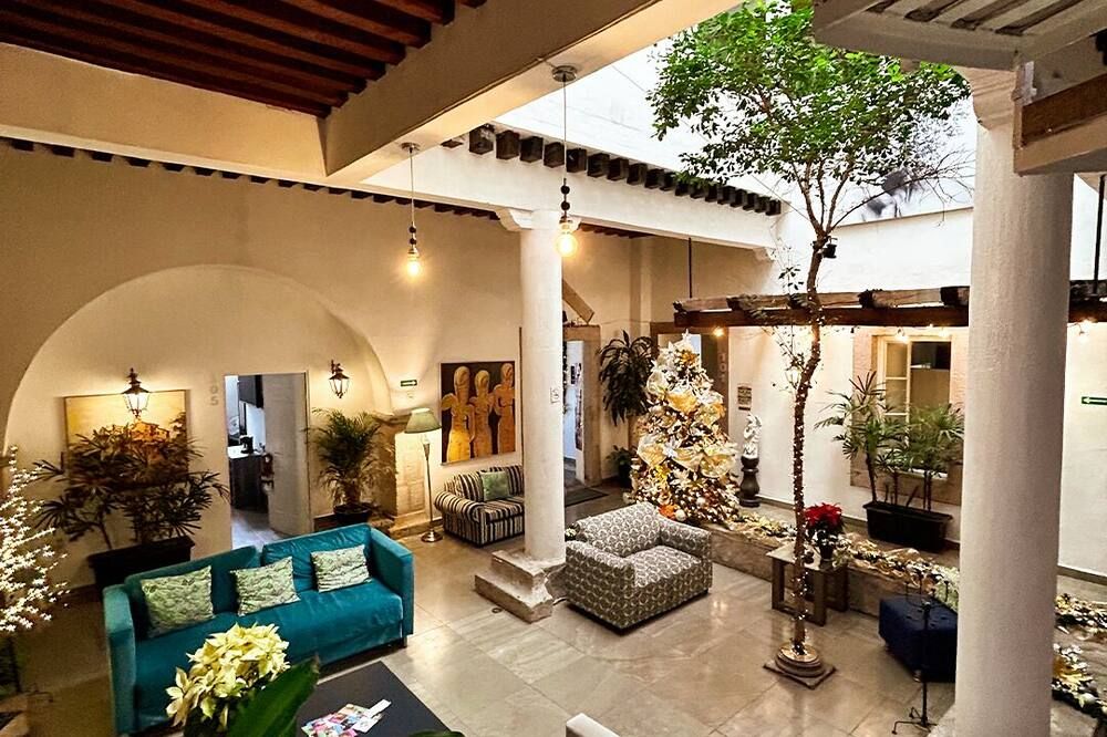 M Hoteles Concepto - מורליה - לובי