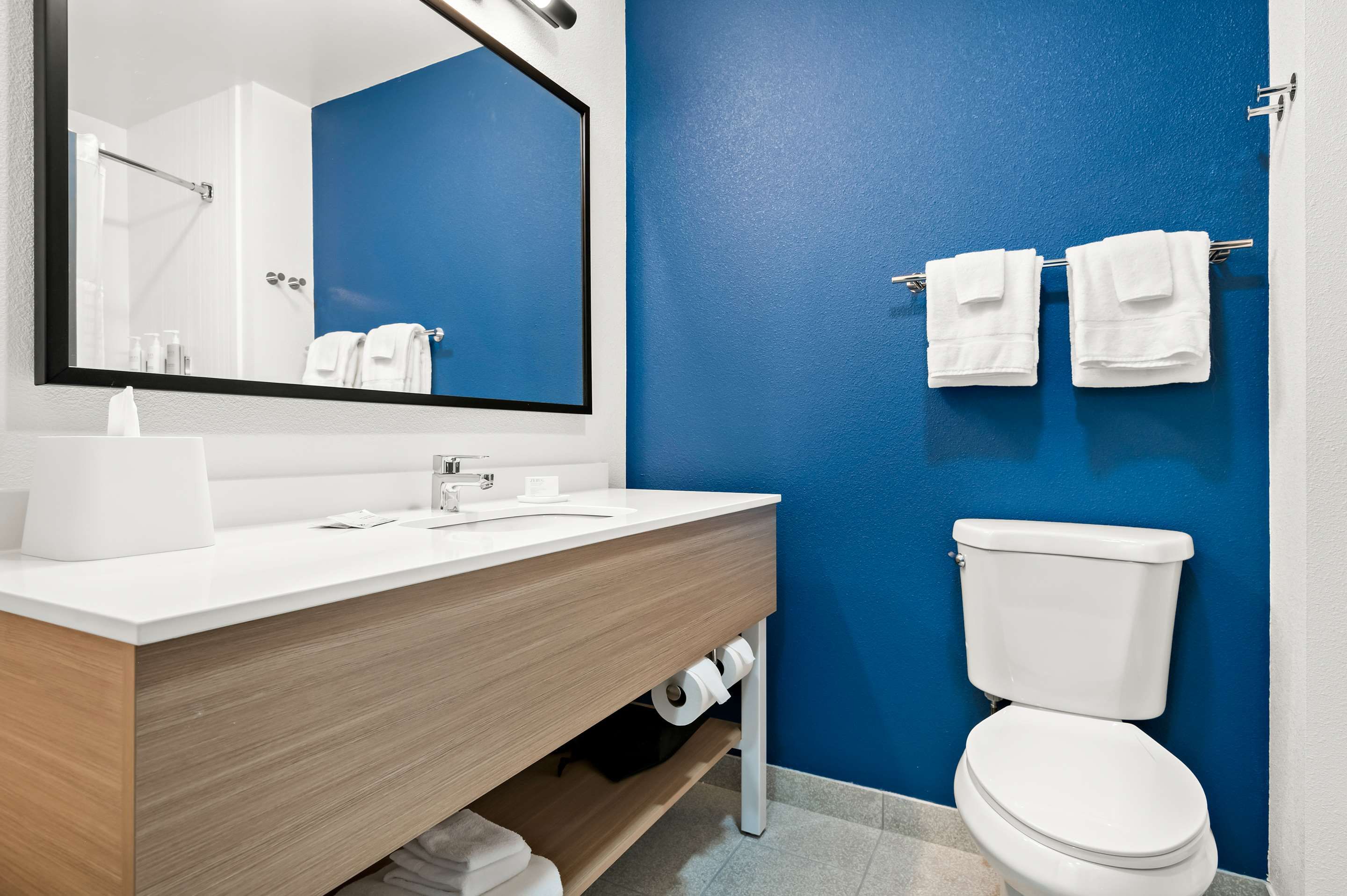 Bathroom view of Spark by Hilton Lancaster Dutch Country