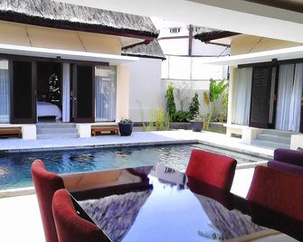 Kampung Sumber Alam Garut - Garut