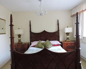 The Hawk & Buckle Inn - Denbigh - Bedroom