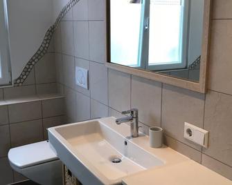 Black Forest Pearl | modern 3 bedroom apartment - Meißenheim - Baño
