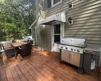 Peaceful Retreat on Creekside - Edinburg - Patio