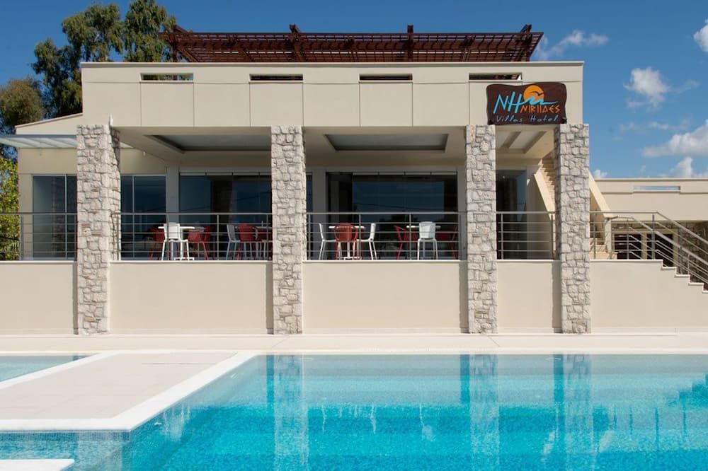 نيريديس لاكشري فيلاز