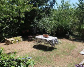 Farmhouse In A Medieval Village Between Umbria And Tuscany - Ravigliano - Patio
