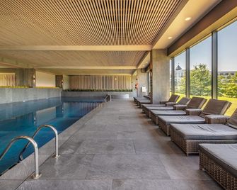 Vilnius Grand Resort - Vilna - Piscina