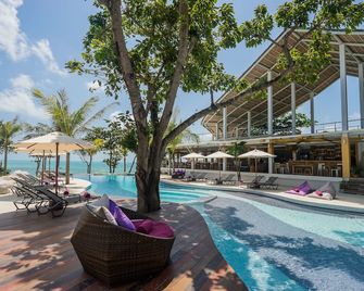 White Sand Samui Resort - Maret - Piscina