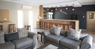 The Hill Boutique Bed & Breakfast - East London - Lounge