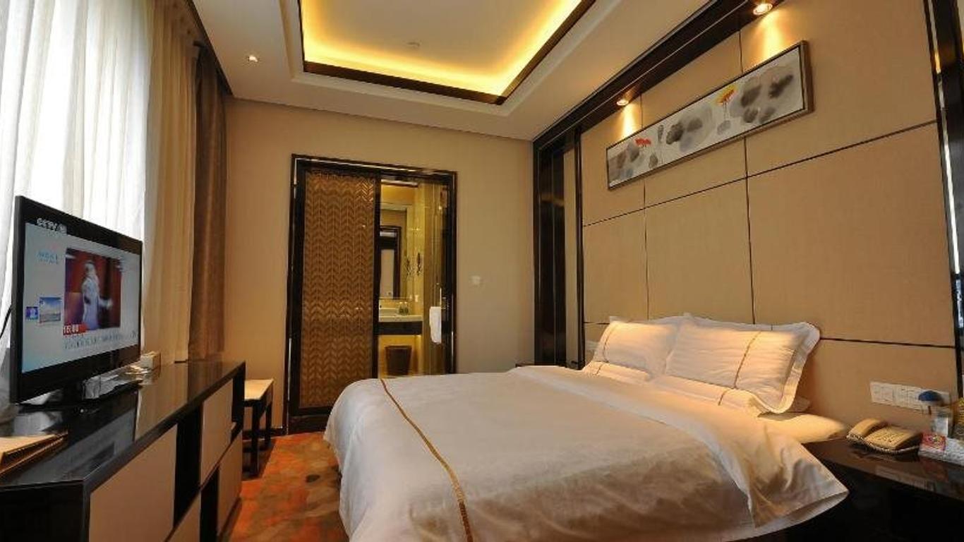 Jin-Tai Holiday Hotel