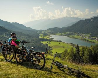 Regitnig Hotel & Chalets - Weissensee