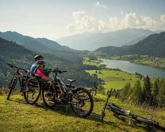 Regitnig Hotel & Chalets - Weissensee