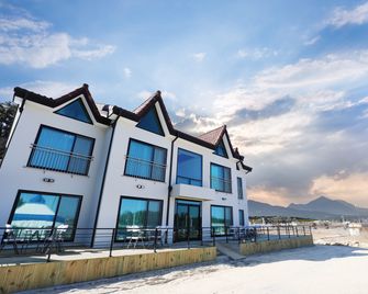 삼척 산티아고펜션 - 삼척 - 건물