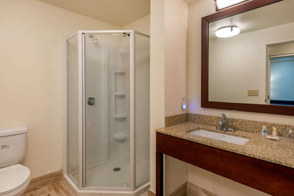 Comfort Suites Downtown 104 1 5 5 Orlando Hotel Deals