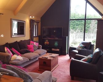 Alpine Rock B&B - Te Anau - Sala de estar