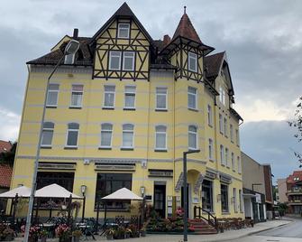 Moderne 4 Zimmer Apartment mit Bergblick Stadtzentrum Contactless Check-in - Gehrden - Toà nhà