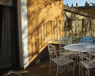 Cottage with private heated pool, WIFI and patio with BBQ - Hueva - Patio