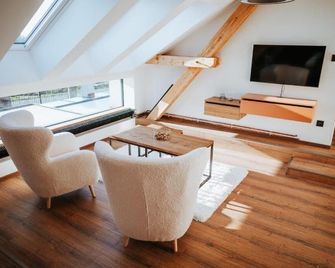 Galerie Mlyn Zeraviny - Veselí nad Moravou - Living room