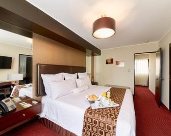 Hotel Carrera - Lima - Schlafzimmer
