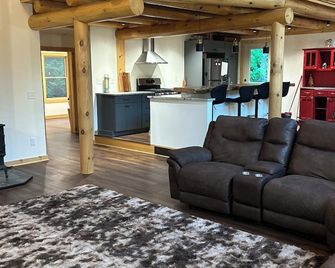 Adirondack Serenity: Pure Escape - Chestertown - Living room