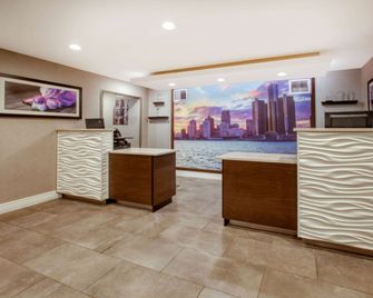 La Quinta Inn & Suites by Wyndham Detroit Utica - Utica - Receptie