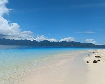 Kampung Meno Bungalows - Pemenang - Strand