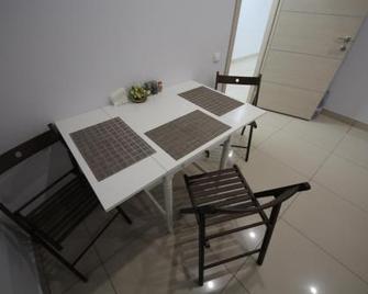 Sleep House - Rjazan - Eetruimte