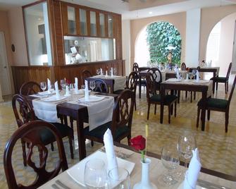 Hotel E Central Vinales - Viñales - Restaurant