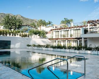 Sierra Blanca Resort Art of Healing - Marbella - Piscina