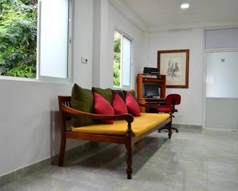 Kandy Backpackers Hostel - קאנדי - סלון