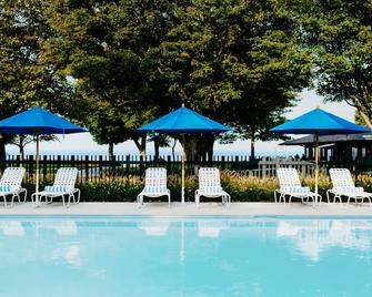 Lake Shore Resort - Fennville - Piscina