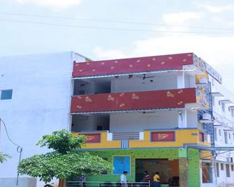 Aryas Residency - Alāndurai - Edificio