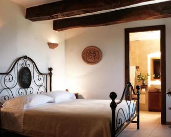 Al Piccolo Borgo Locanda Con Alloggio - Castelnuovo Parano - Bedroom