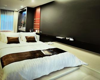 Ohana Resort and Restaurant - Rayong - Bedroom